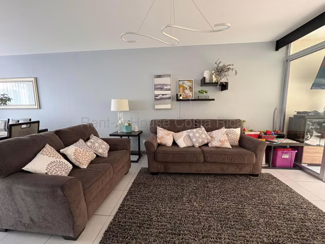 Venta de Casa  tres niveles en condominio en Santo Domingo Heredia - Imagen 5