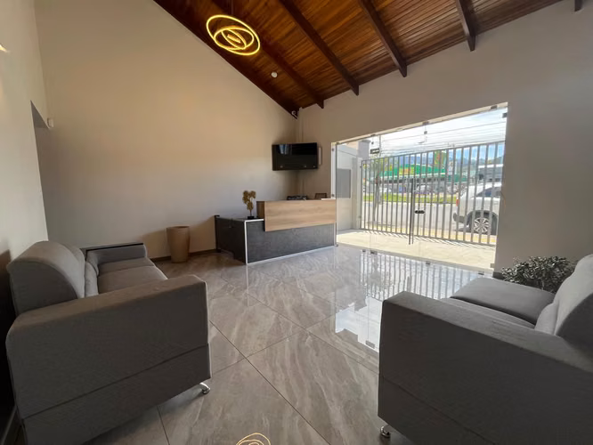 Venta Local Comercial frente a calle principal - Taras