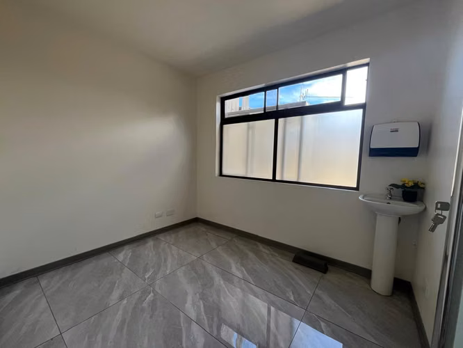 Venta Local Comercial frente a calle principal - Taras