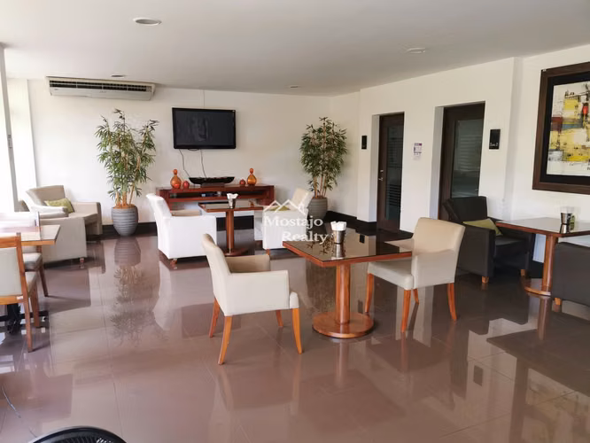 Venta de apartamento, Condominio Montesol, Santa Ana Centro