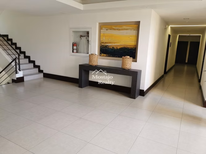 Venta de apartamento, Condominio Montesol, Santa Ana Centro