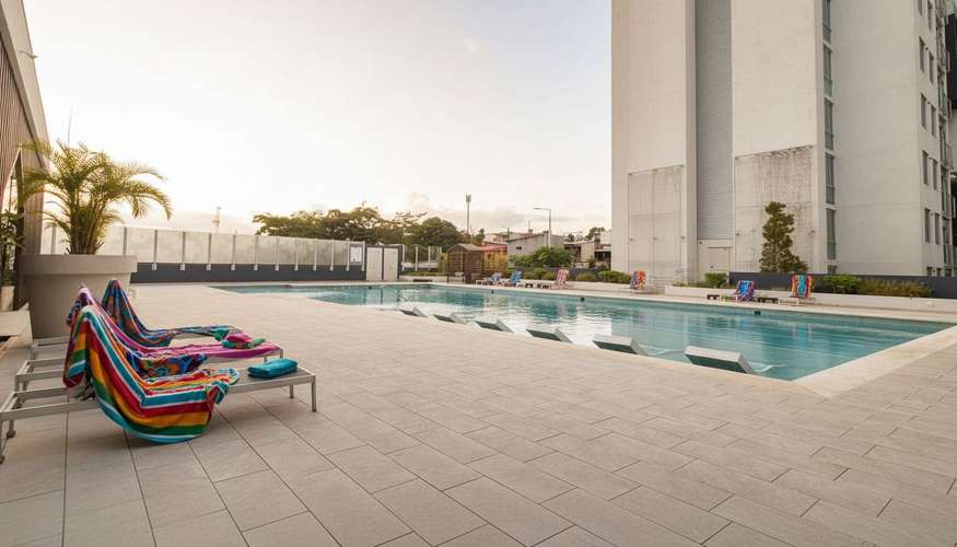 Apartamento moderno de 2 dormitorios en Cinco Esquinas, Tibás - Imagen 2