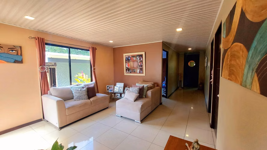 Venta de casa con 5 habitaciones en Santa Ana Centro - Imagen 7