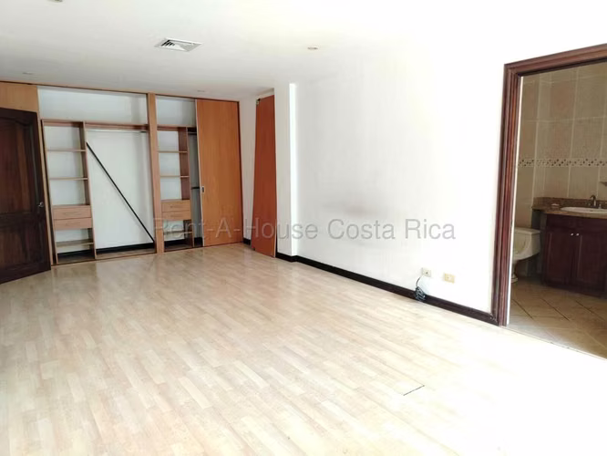 Venta de apartamento en San Rafael Escazú