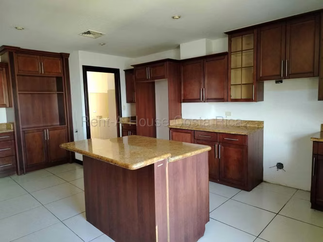 Venta de apartamento en San Rafael Escazú