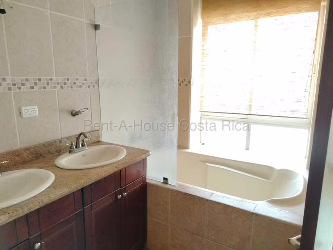 Venta de apartamento en San Rafael Escazú