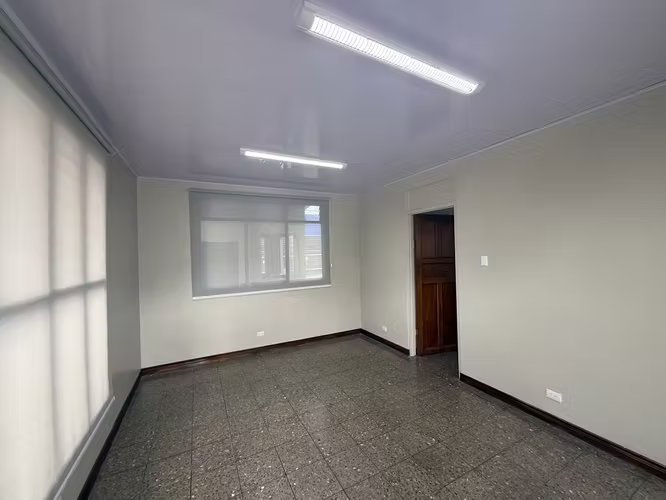 LOCAL CON BODEGA DISPONIBLE EN LA URUCA (uso industrial)