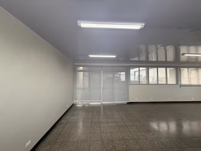 LOCAL CON BODEGA DISPONIBLE EN LA URUCA (uso industrial)