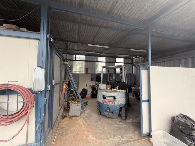 LOCAL CON BODEGA DISPONIBLE EN LA URUCA (uso industrial)
