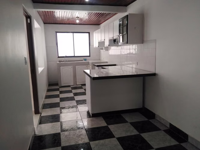 Casa en venta en Guadalupe con excelente ubicación y espacios ideales para la familia #26-295 GS - Imagen 8