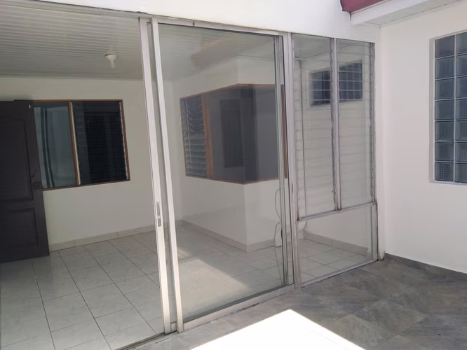 Casa en venta en Guadalupe con excelente ubicación y espacios ideales para la familia #26-295 GS - Imagen 9