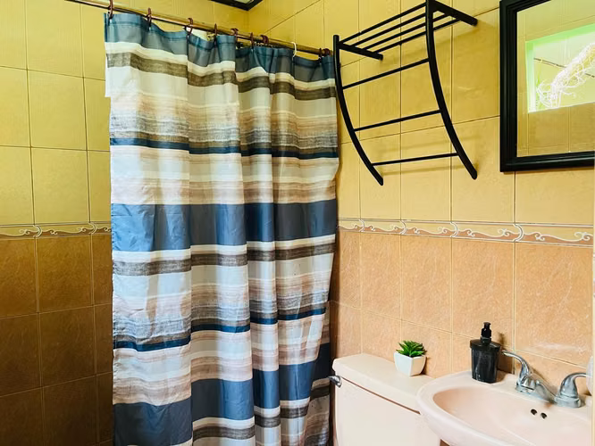 Venta de casa con apartamento independiente en San Isidro de Heredia - Imagen 15