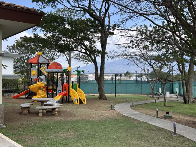 VENDO CASA CONDOMINIO FRANCOSTA