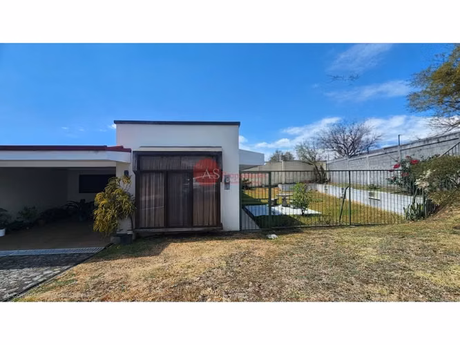 Escazú | Casa de una Planta en Condominio | Amplio Jardín de 300 m² | Pet friendly - Imagen 7
