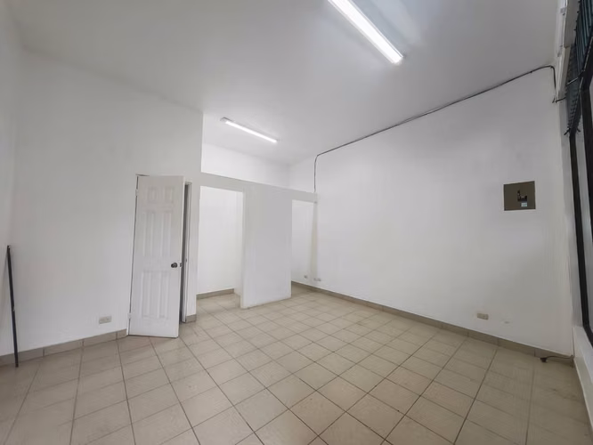 Alquiler de Local Comercial en Planta Baja, Mercedes Norte, Heredia