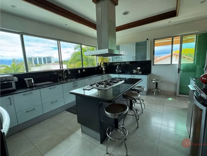 VENTA CASA EN CONDOMINIO CERRO ALTO - ESCAZÚ