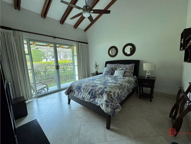 VENTA CASA EN CONDOMINIO CERRO ALTO - ESCAZÚ