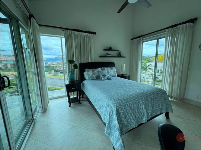 VENTA CASA EN CONDOMINIO CERRO ALTO - ESCAZÚ