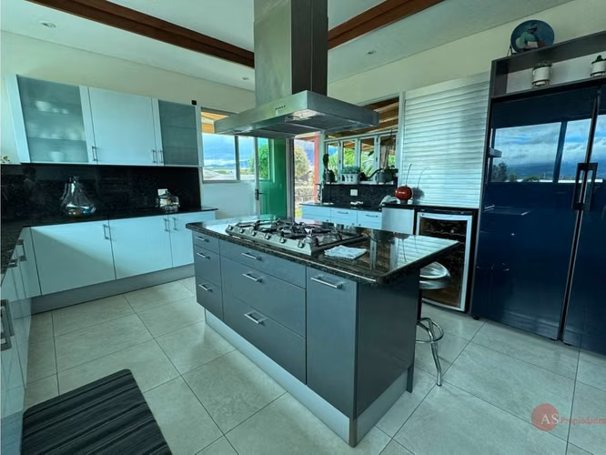 VENTA CASA EN CONDOMINIO CERRO ALTO - ESCAZÚ