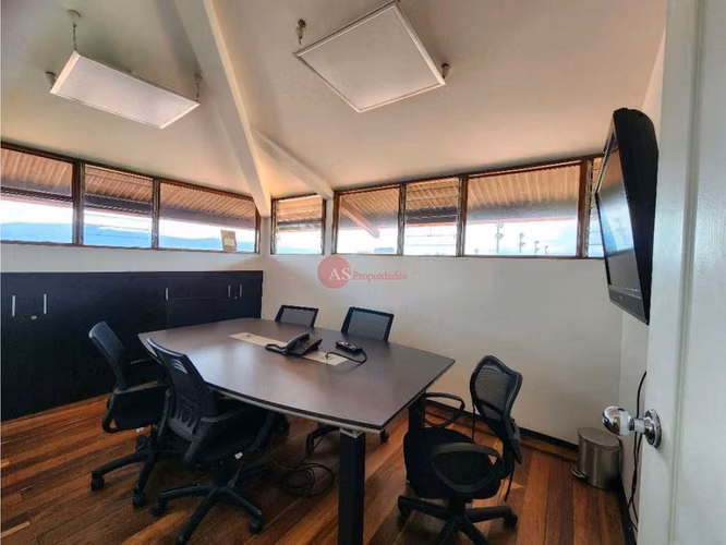 SE ALQUILA OFICINA EN ESCAZÚ DE 11.52 M2 - Imagen 10