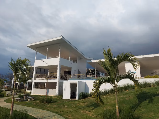 LOTE PARA DESARROLLO EN ESCAZÚ FINANCIADO - Imagen 2