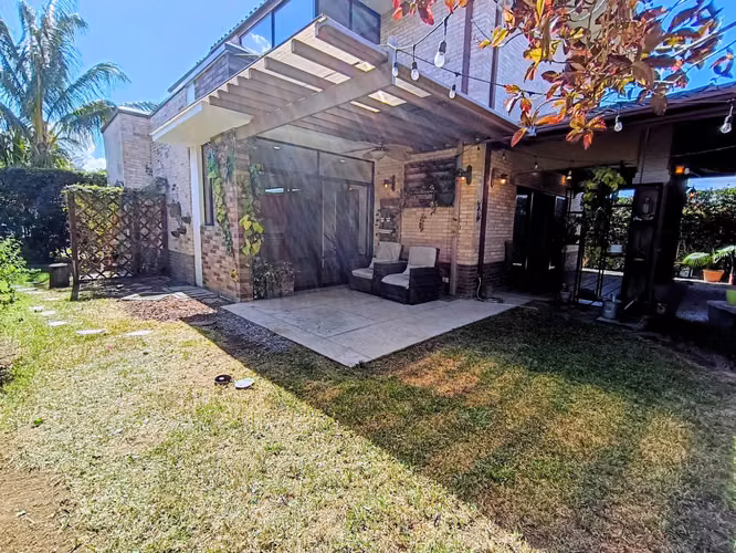 Puerta de Hierro, hermosa-fina-amplia 345m2, 4 hab, 3 baños, 2 terrazas-patio-sauna, 4 parqueos. - Imagen 10