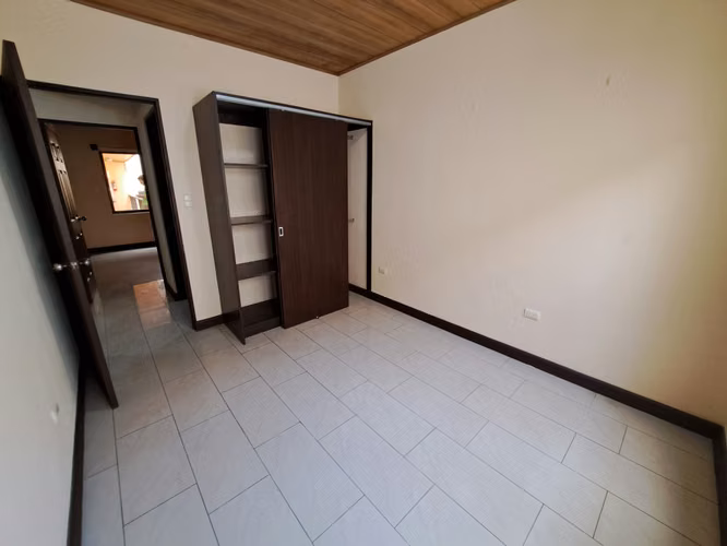Edificio en venta en Moravia, 10 apartamentos, muy buena rentabilidad SVE-26 - Imagen 7