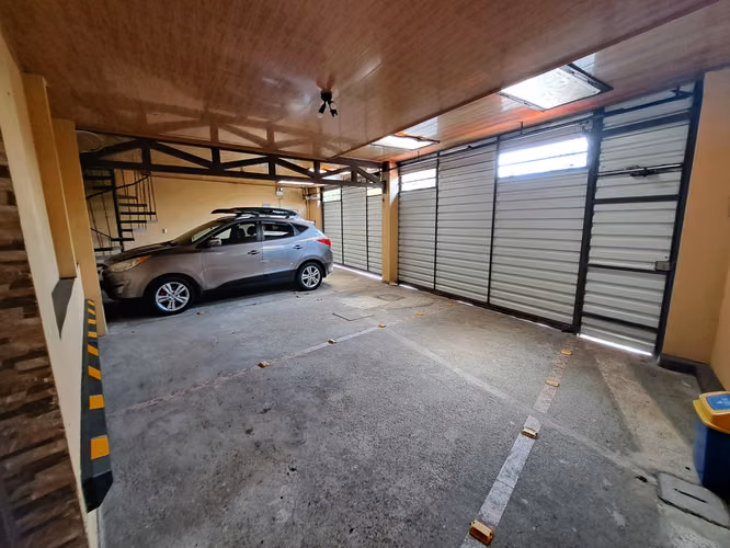 Edificio en venta en Moravia, 10 apartamentos, muy buena rentabilidad SVE-26 - Imagen 2
