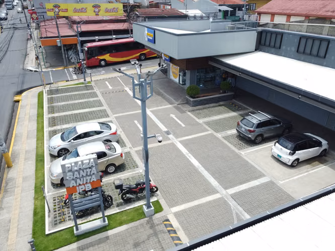 IPB Plaza Comercial Santa Anita local # 8