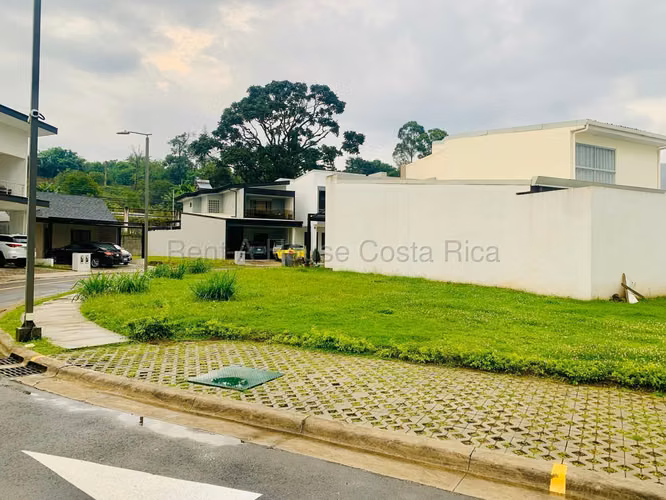 Venta de lote de 174 m2 en Condominio La Floresta Concepción la Unión - Imagen 4