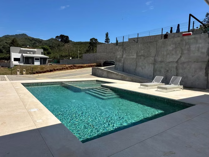VENTA DE HERMOSO LOTE DE 208 M2 EN MODERNO CONDOMINIO FULL AMENIDADES, CURRIDABAT MP 26-441 - Imagen 8