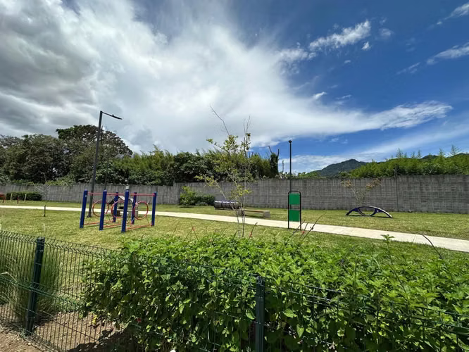 VENTA DE HERMOSO LOTE DE 208 M2 EN MODERNO CONDOMINIO FULL AMENIDADES, CURRIDABAT MP 26-441 - Imagen 10