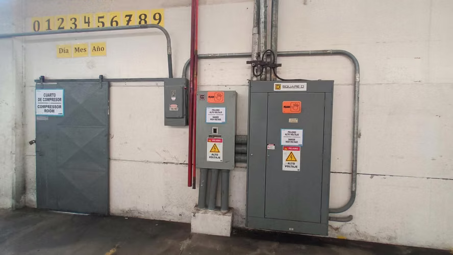 Venta de Bodega Nave Industrial  con 3446 m2 en Guadalupe Cartago