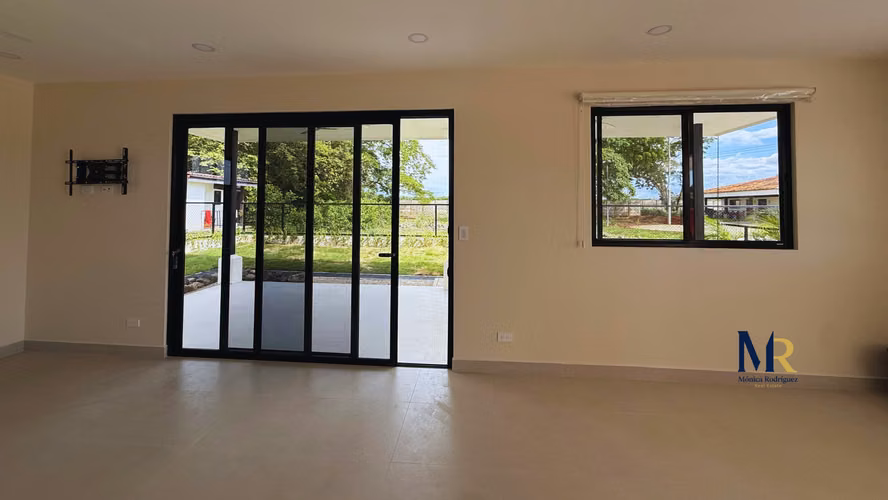 Casa Nueva en Condominio en Alquiler - Imagen 7
