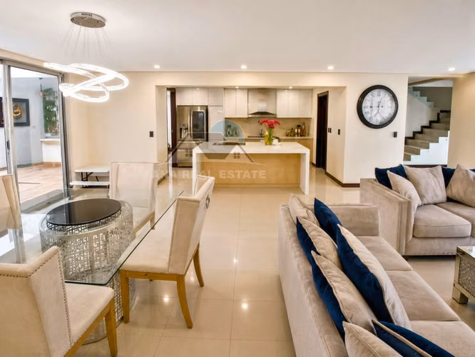 Residencia de lujo con piscina privada en exclusivo condominio de Santa Ana - Imagen 5