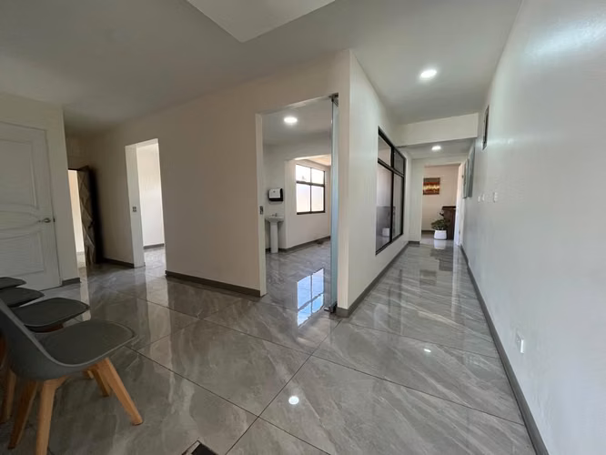 Alquiler de Local Comercial - frente calle principal -Taras ID6032 - Imagen 9