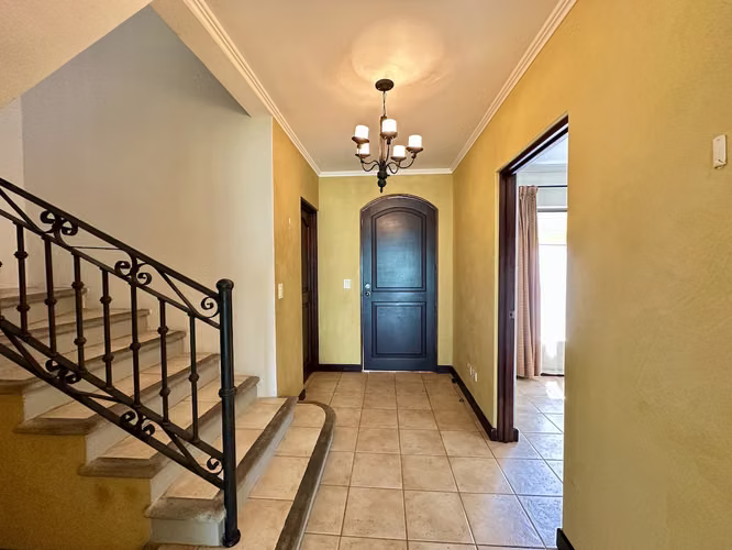 ALQUILER DE CASA EN CONDOMINIO CON AMPLIO JARDIN, SANTA ANA - Imagen 15