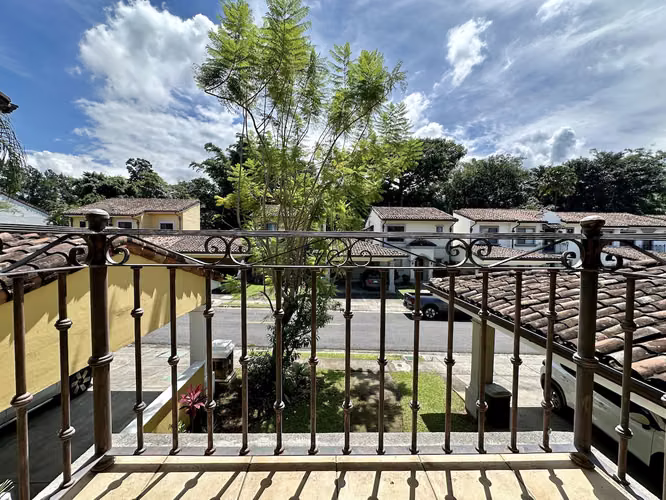 ALQUILER DE CASA EN CONDOMINIO CON AMPLIO JARDIN, SANTA ANA - Imagen 12
