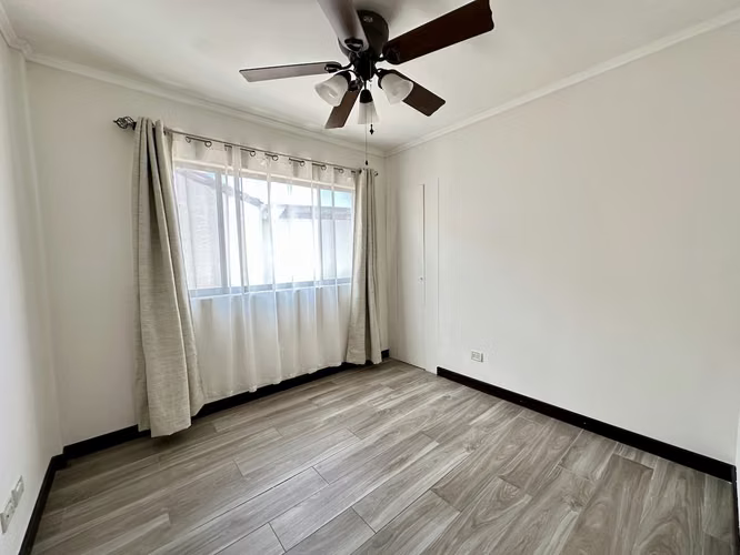 ALQUILER DE CASA EN CONDOMINIO CON AMPLIO JARDIN, SANTA ANA - Imagen 10