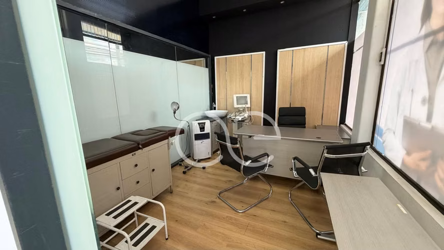AE ARQUITECTURA | ALQUILER OFICENTRO MEDICO ROHRMOSER AE 1283