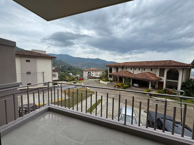Venta de apartamento nuevo en Santa Ana Alto de las Palomas