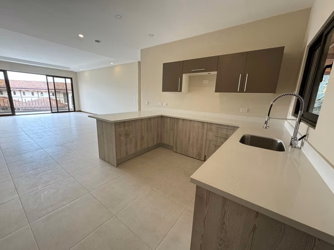 Venta de apartamento nuevo en Santa Ana Alto de las Palomas