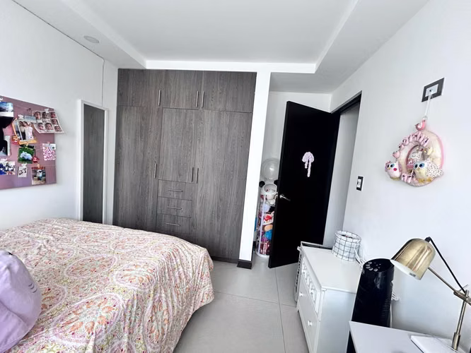 Casa en Santa Ana con Vista Panorámica y Alta Rentabilidad