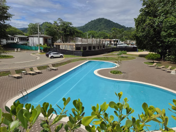 Casa Nueva Amueblada con piscina en Condominio Sol de Praia, Jacó, Puntarenas