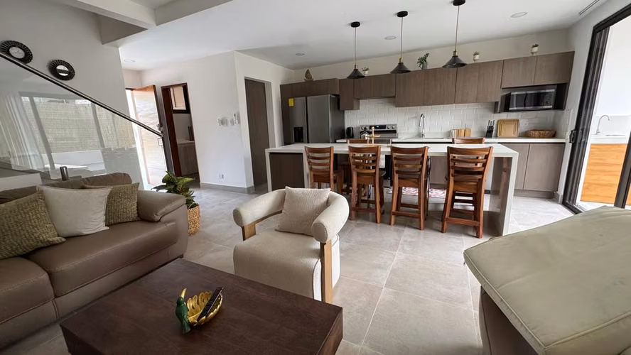Casa Nueva Amueblada con piscina en Condominio Sol de Praia, Jacó, Puntarenas