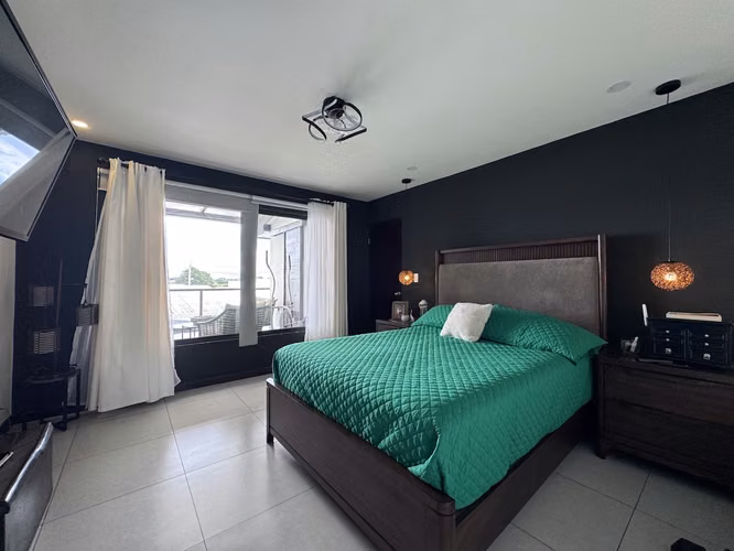 Venta de Amplia Casa en Condominio Terralta