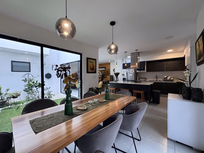 Venta de Amplia Casa en Condominio Terralta