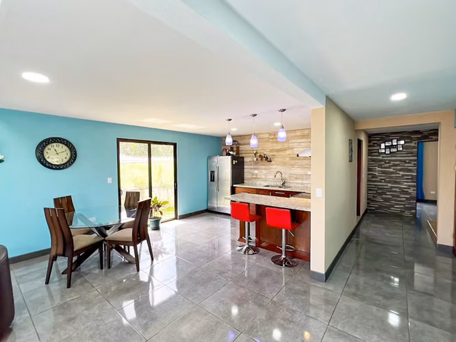 Venta de casa en condominio pensado para la vida en familia - Imagen 2