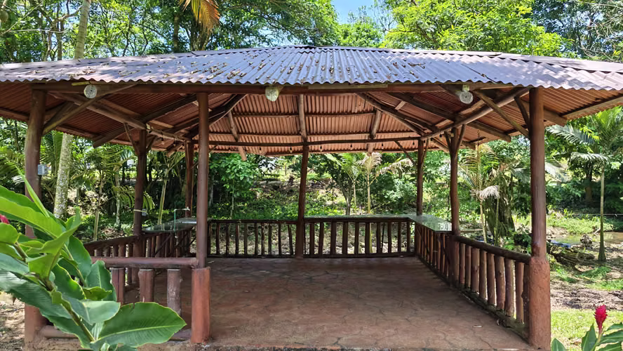 Se vende quinta o terreno con casa