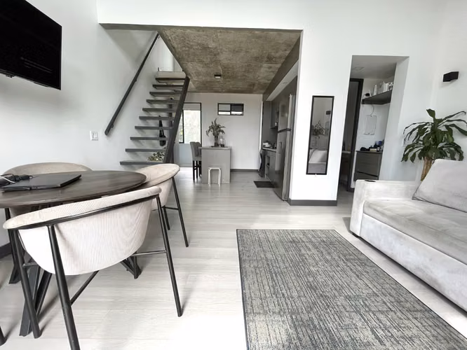 VENTA APARTAMENTO TIPO LOFT, AMUEBLADO, PARA INVERSIÓN,EN CONDOMINIO, SANTA ANA - Imagen 3